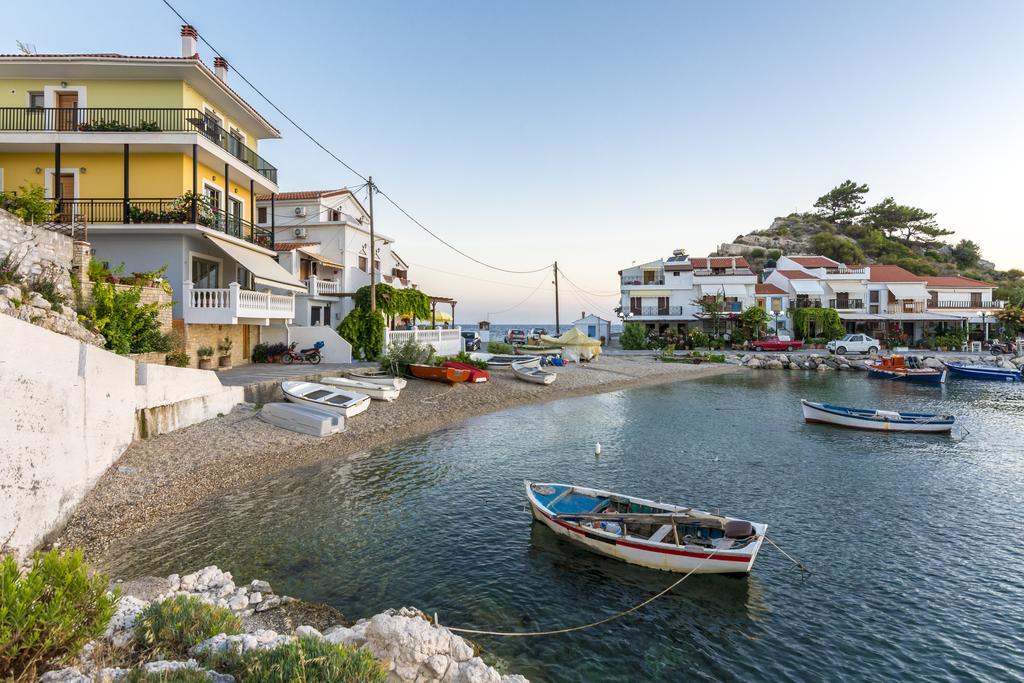 Eftopia Beachfront 2-Bedrooms Apartment Kokkari Exterior foto